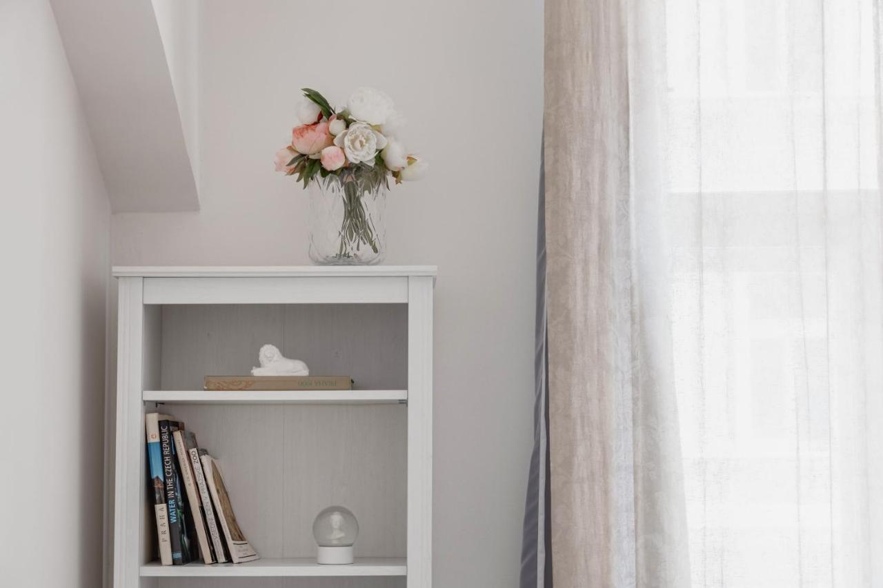 Apartments With The Lions براغ المظهر الخارجي الصورة